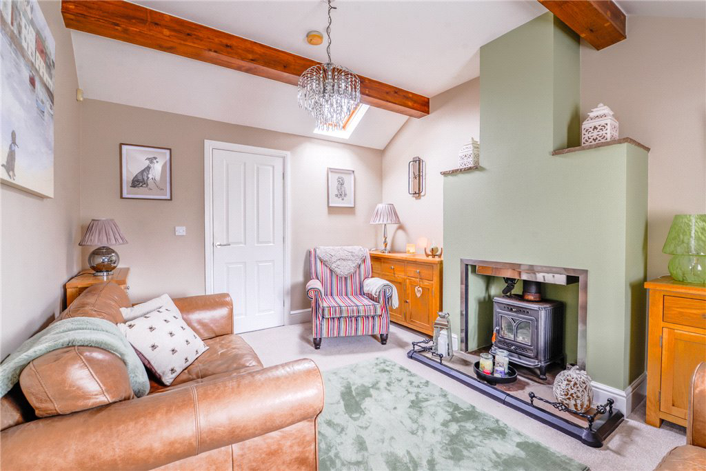 Thorn Bank Avenue, Oakworth, Keighley, West Yorkshire, BD22, photo 9