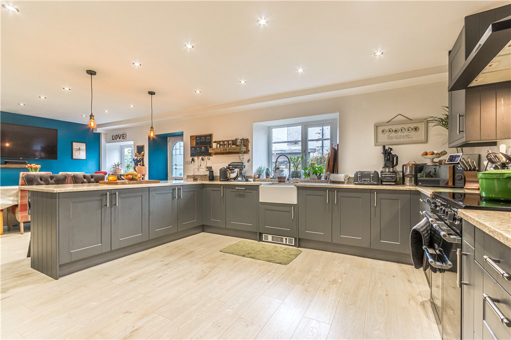 Main Street South, Aberford, Leeds, West Yorkshire, LS25, photo 3