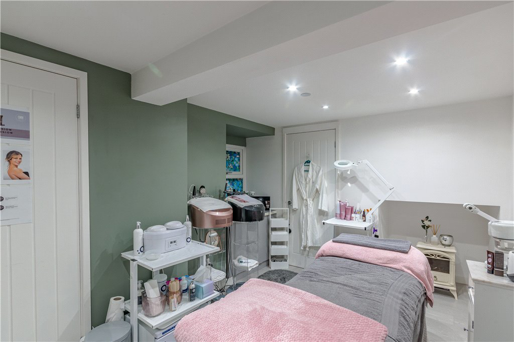 Main Street South, Aberford, Leeds, West Yorkshire, LS25, photo 31