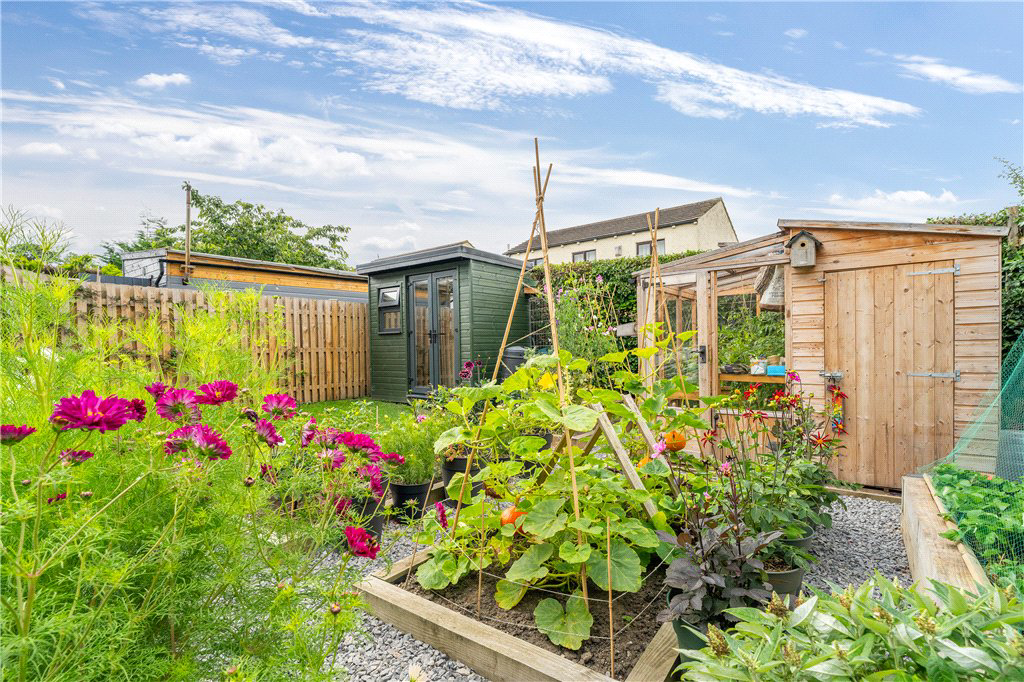 Hall Drive, Burley in Wharfedale, Ilkley, West Yorkshire, LS29, photo 26