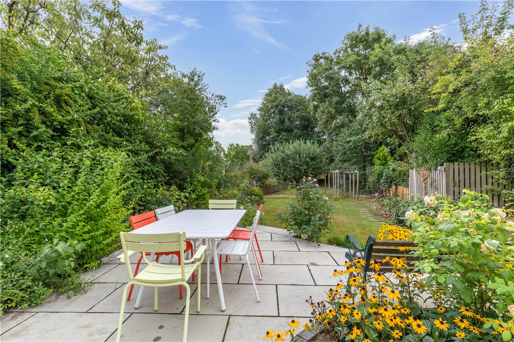 Hollin Gardens, Leeds, West Yorkshire, LS16, photo 29