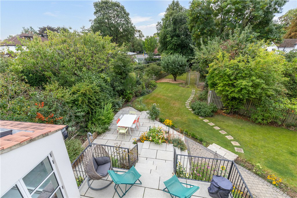 Hollin Gardens, Leeds, West Yorkshire, LS16, photo 21