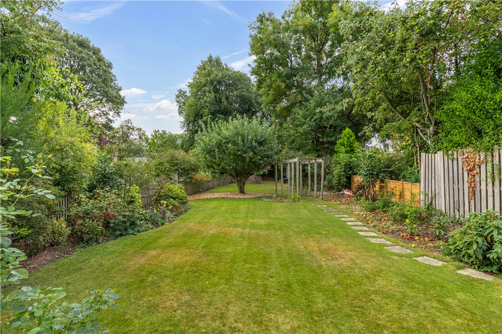 Hollin Gardens, Leeds, West Yorkshire, LS16, photo 25