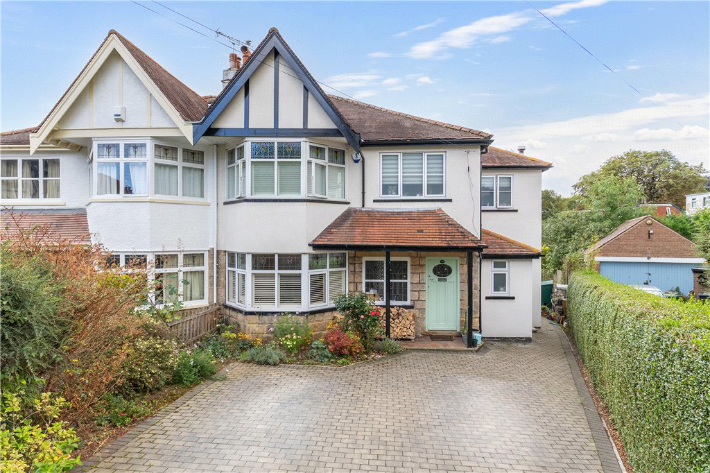 Hollin Gardens, Leeds, West Yorkshire, LS16