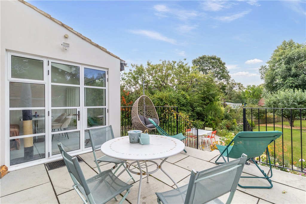 Hollin Gardens, Leeds, West Yorkshire, LS16, photo 26