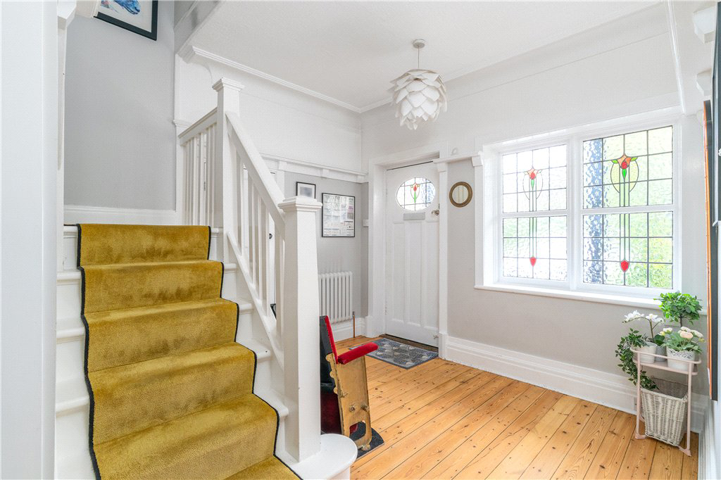 Hollin Gardens, Leeds, West Yorkshire, LS16, photo 3