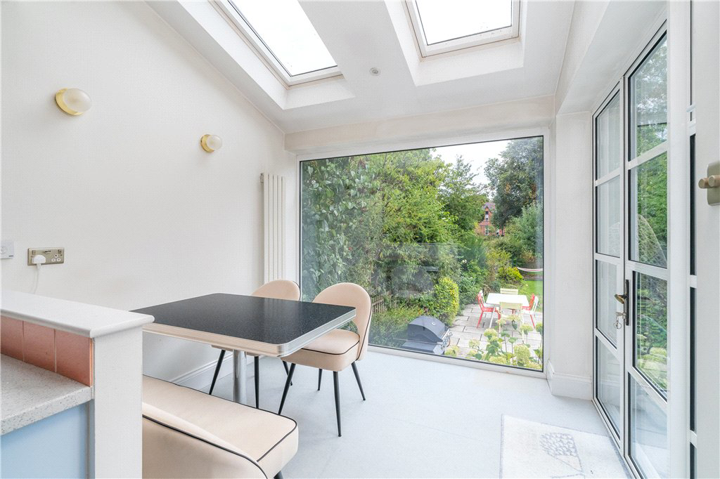 Hollin Gardens, Leeds, West Yorkshire, LS16, photo 9