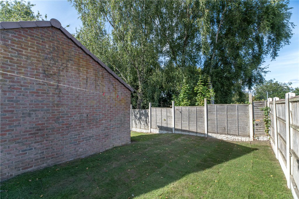 Topcliffe Grove, Morley, Leeds, West Yorkshire, LS27, photo 21