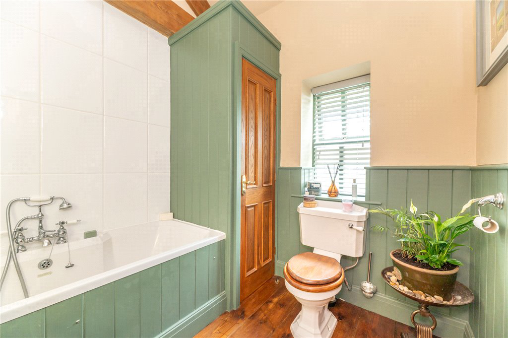 The Drive, Denholme, BD13, photo 11