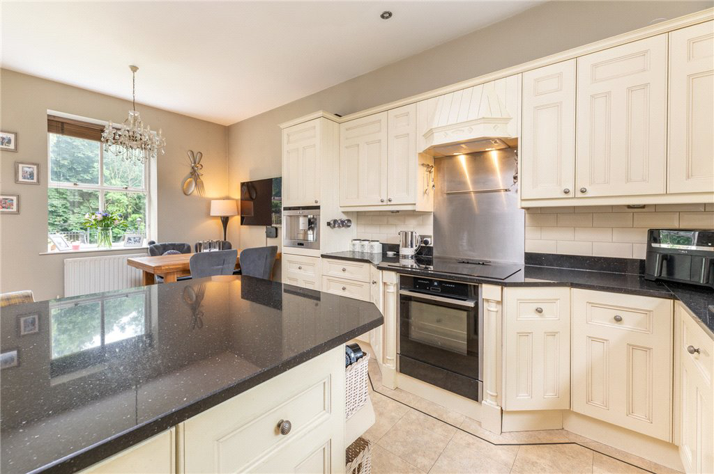 The Drive, Denholme, BD13, photo 18