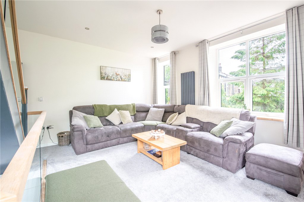 Denholme Road, Oxenhope, Keighley, West Yorkshire, BD22, photo 21