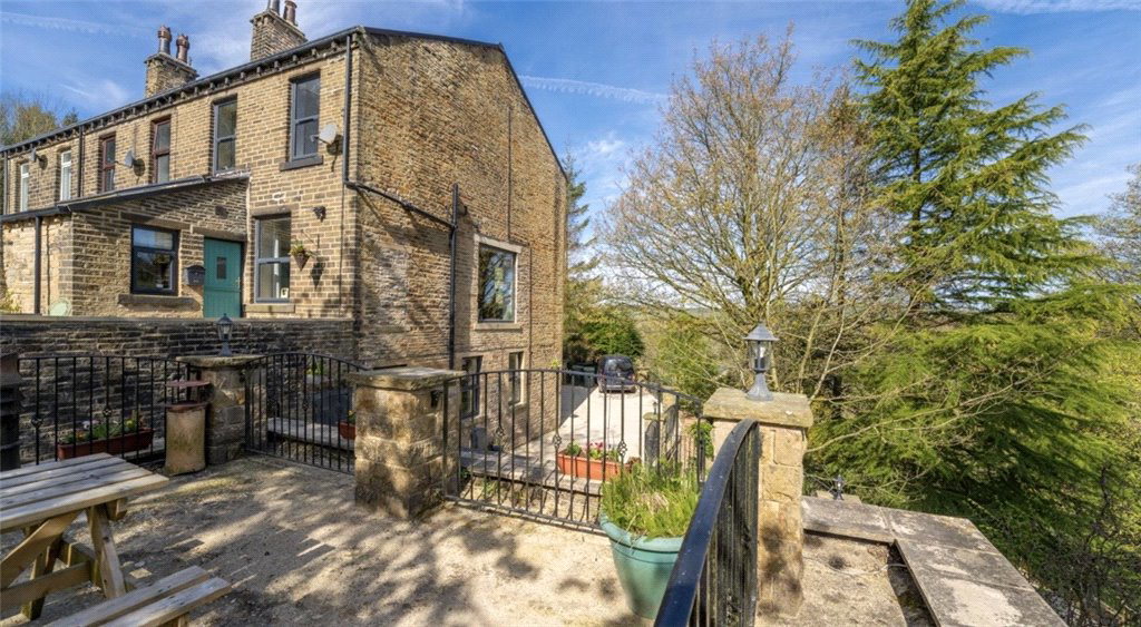 Denholme Road, Oxenhope, Keighley, West Yorkshire, BD22