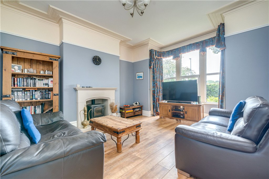 Otley Road, Harrogate, North Yorkshire, HG2, photo 2