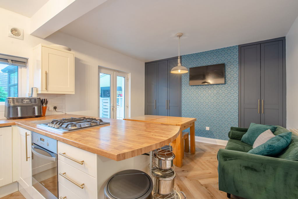Longwood Avenue, Bingley, West Yorkshire, BD16, photo 3
