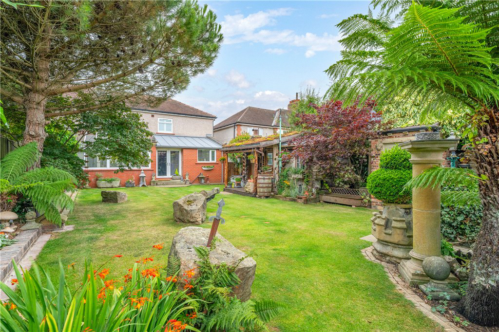Sunset Drive, Ilkley, West Yorkshire, LS29, photo 2