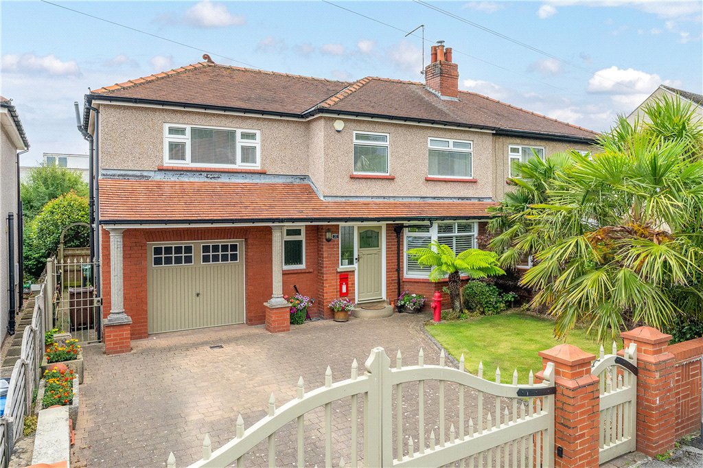 Sunset Drive, Ilkley, West Yorkshire, LS29