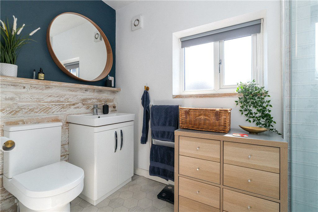 Colbert Avenue, Ilkley, West Yorkshire, LS29, photo 8