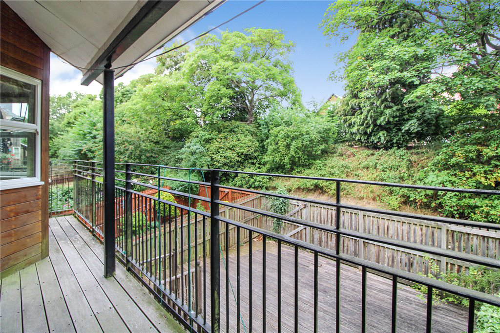 Carisbrooke Road, Leeds, West Yorkshire, LS16, photo 2