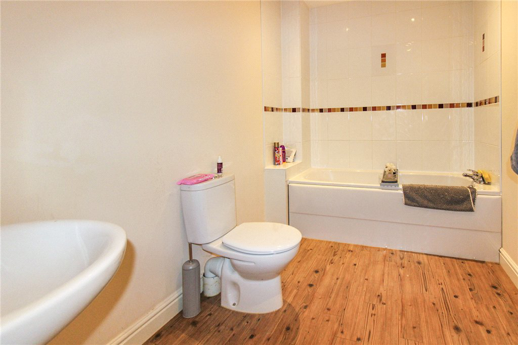 Stockbridge Wharf, Riddlesden, Keighley, West Yorkshire, BD20, photo 6