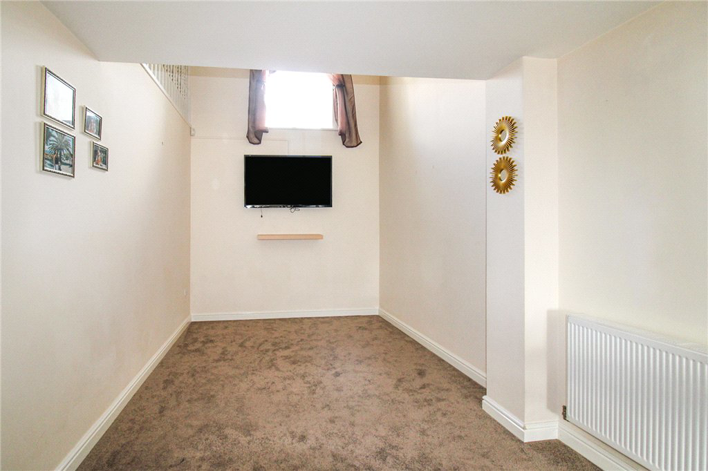 Stockbridge Wharf, Riddlesden, Keighley, West Yorkshire, BD20, photo 4
