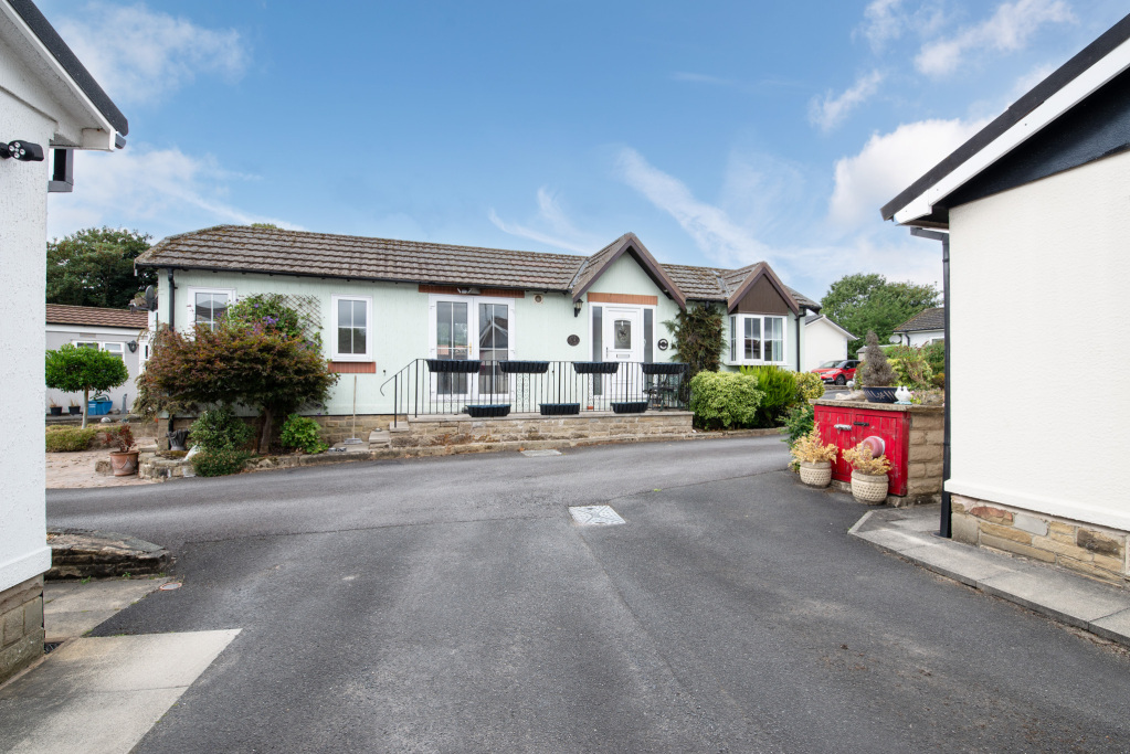 Broadstones Park, Sheriff Lane, Bingley, West Yorkshire, BD16, photo 16