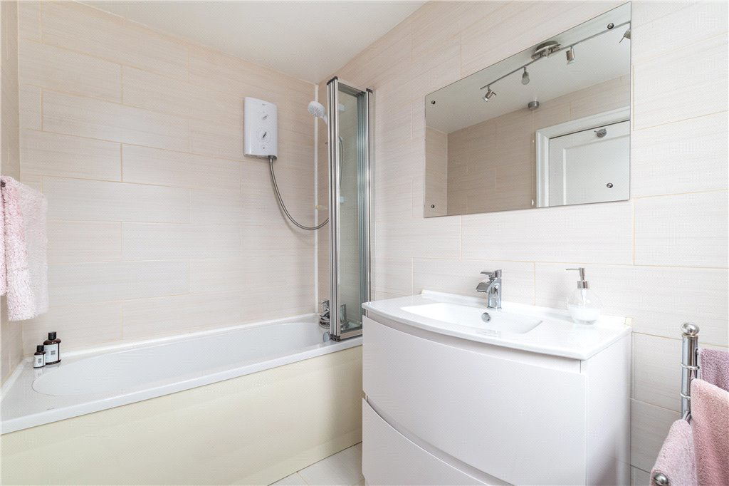 West Chevin Road, Menston, Ilkley, West Yorkshire, LS29, photo 12