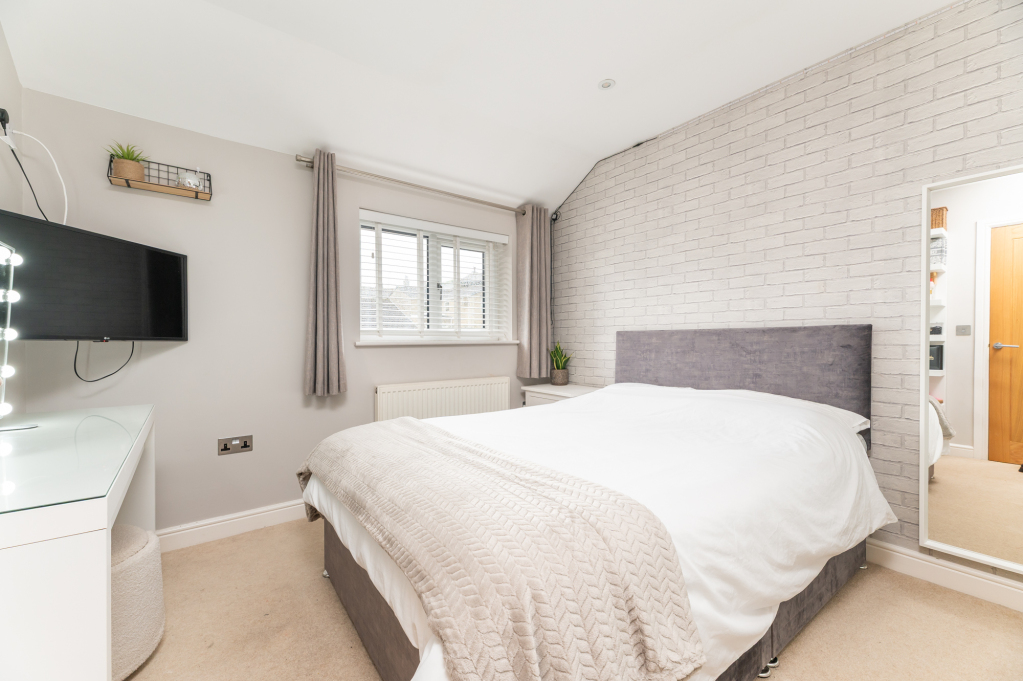 Lodge Gate Close, Denholme, West Yorkshire, BD13, photo 16
