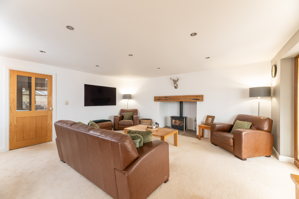 Lodge Gate Close, Denholme, West Yorkshire, BD13, photo 37