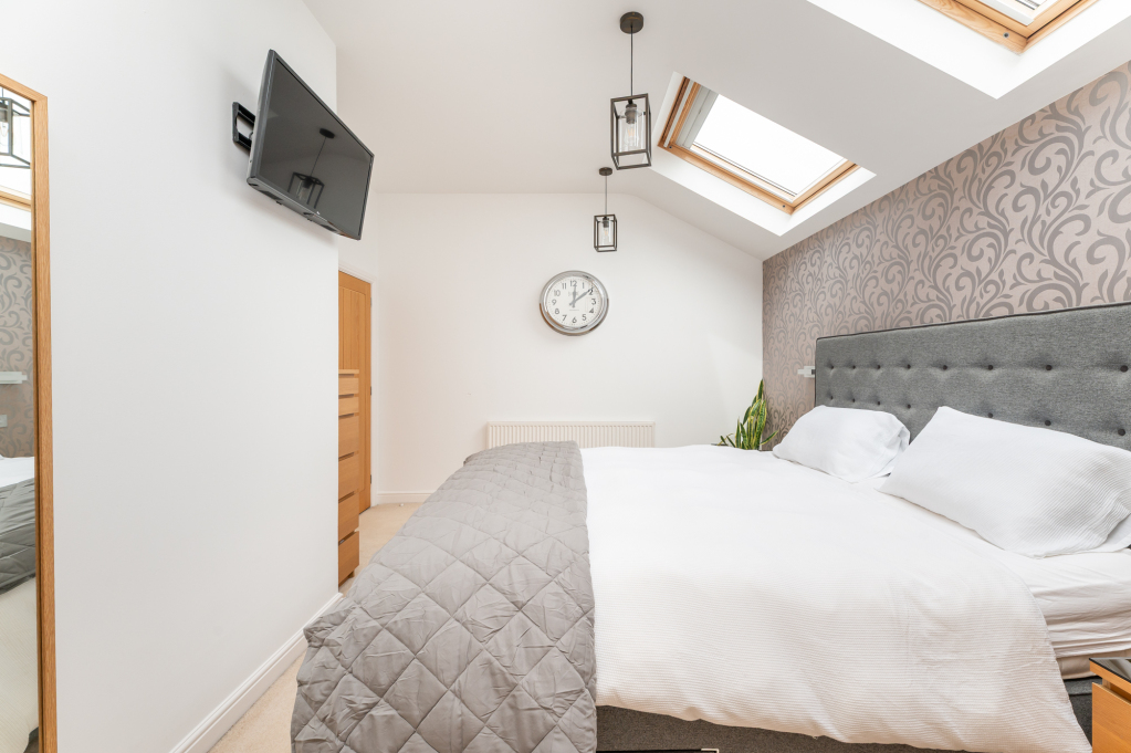 Lodge Gate Close, Denholme, West Yorkshire, BD13, photo 24