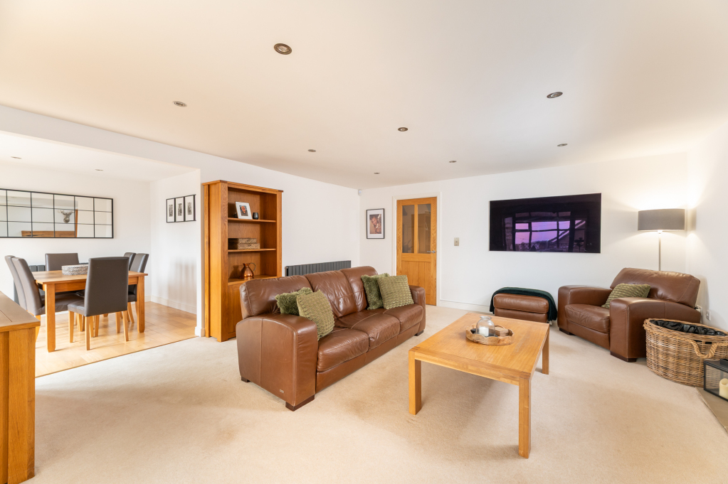 Lodge Gate Close, Denholme, West Yorkshire, BD13, photo 36