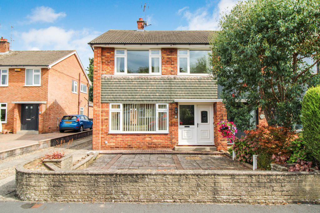 Tentergate Gardens, Knaresborough, North Yorkshire, HG5