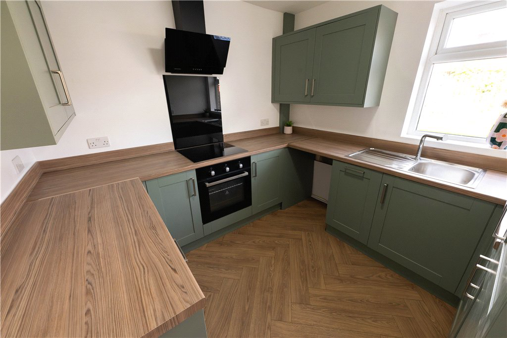 Arundel Walk, Birstall, West Yorkshire, WF17, photo 8