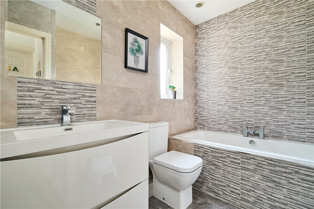 East Causeway Crescent, Leeds, West Yorkshire, LS16, photo 15
