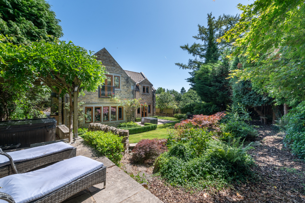 Gilstead Lane, Bingley, West Yorkshire, BD16, photo 44