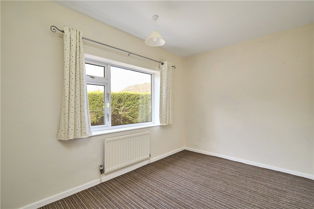 Hall Drive, Burley in Wharfedale, Ilkley, West Yorkshire, LS29, photo 9