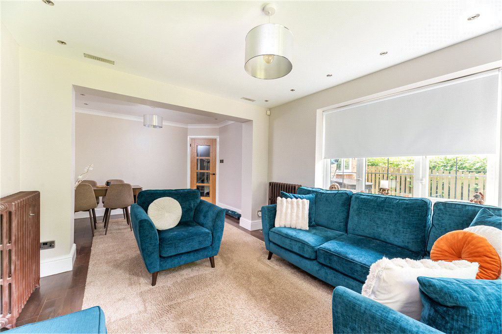 Clark Spring Rise, Morley, Leeds, LS27, photo 2