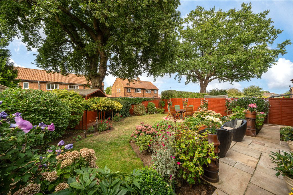 Oakfield Lane, Hemingbrough, Selby, North Yorkshire, YO8, photo 4