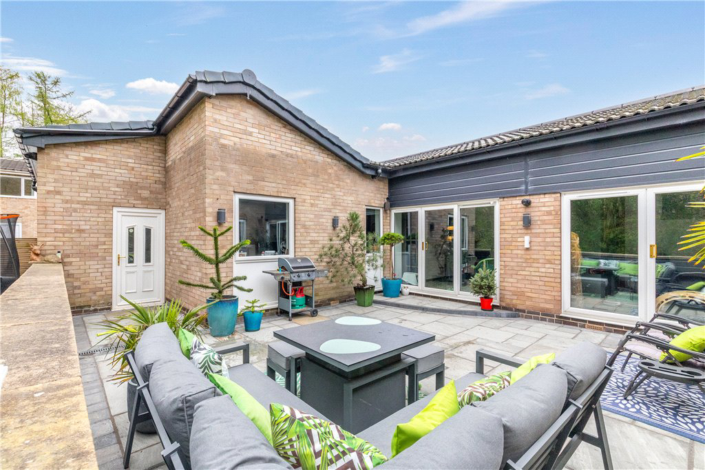 Stairfoot Walk, Leeds, West Yorkshire, LS16