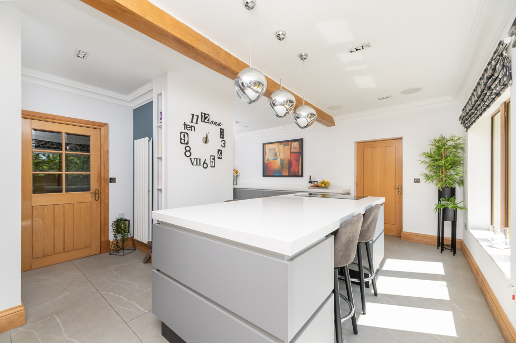 Gilstead Lane, Bingley, West Yorkshire, BD16, photo 25