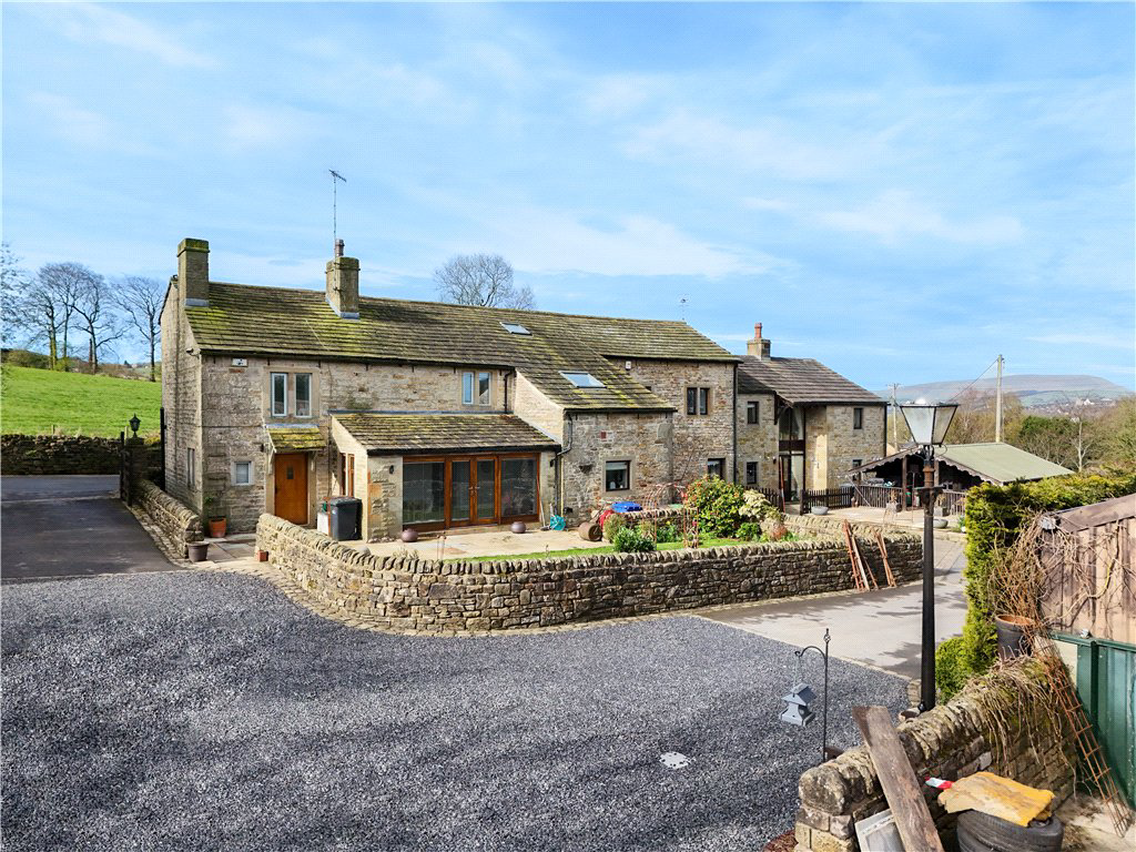 Coal Pit Lane, Colne, BB8
