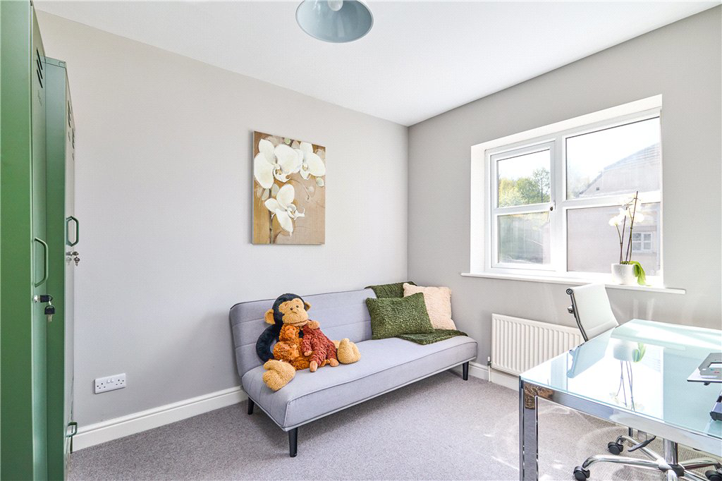Swallow Close, Pool in Wharfedale, Otley, West Yorkshire, LS21, photo 17