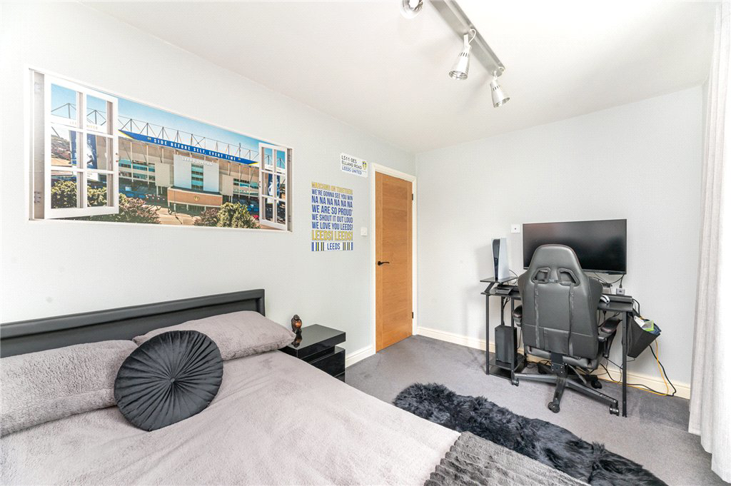 Clark Spring Rise, Morley, Leeds, LS27, photo 20