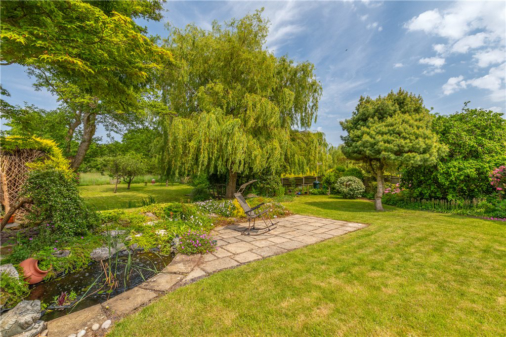 Ash Hill Drive, Leeds, West Yorkshire, LS17, photo 21
