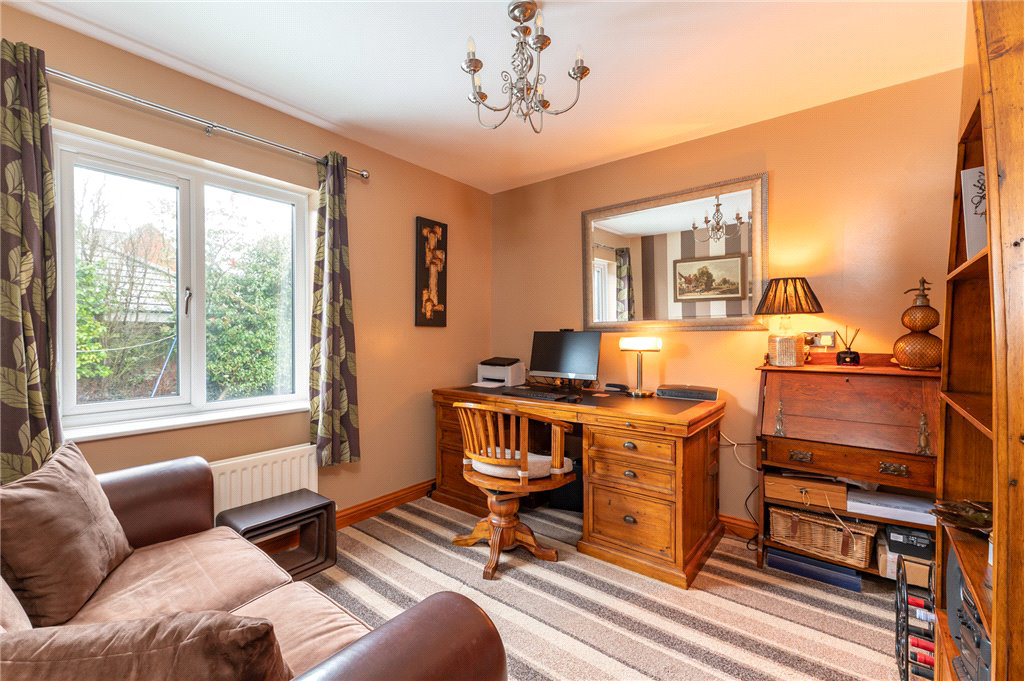 Jonscroft, Queensbury, Bradford, West Yorkshire, BD13, photo 21