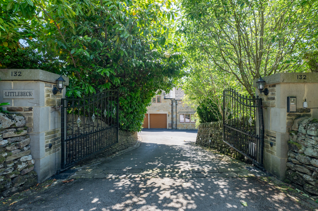 Gilstead Lane, Bingley, West Yorkshire, BD16, photo 51