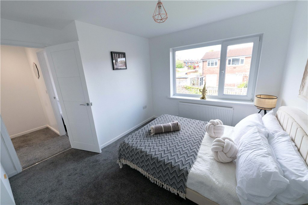 Arundel Walk, Birstall, West Yorkshire, WF17, photo 9