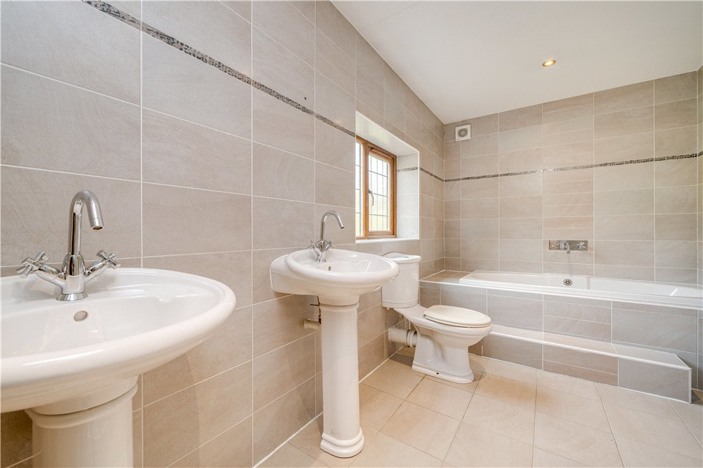 Hillings Lane, Hawksworth, Leeds, West Yorkshire, LS20, photo 21