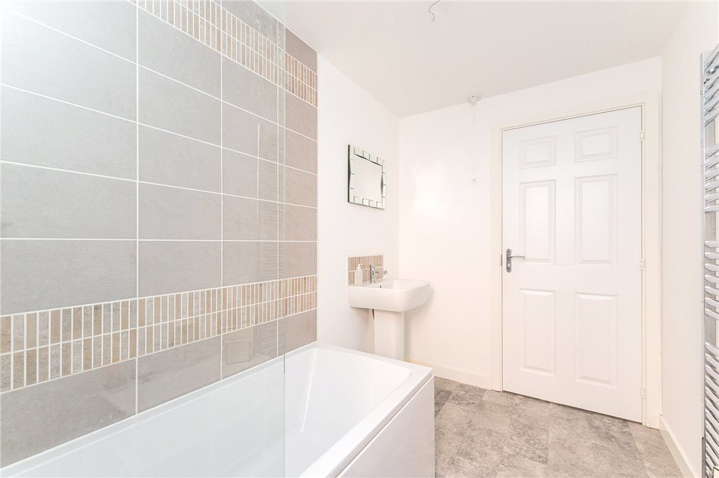 New Village Walk, Churwell, Morley, Leeds, LS27, photo 25