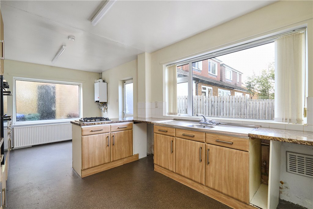 Hall Drive, Burley in Wharfedale, Ilkley, West Yorkshire, LS29, photo 5