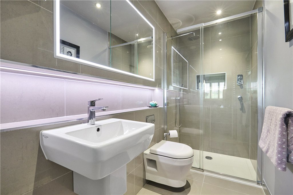 Bedroom 1 En-Suite